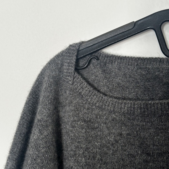 VINCE 100% Cashmere Dolman Sleeve Tunic Boxy Sweater - Picture 6 of 7